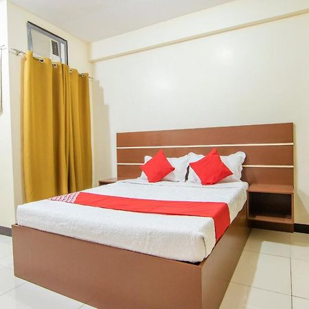 Oyo 578 Red Velvet Suites Manilla Buitenkant foto