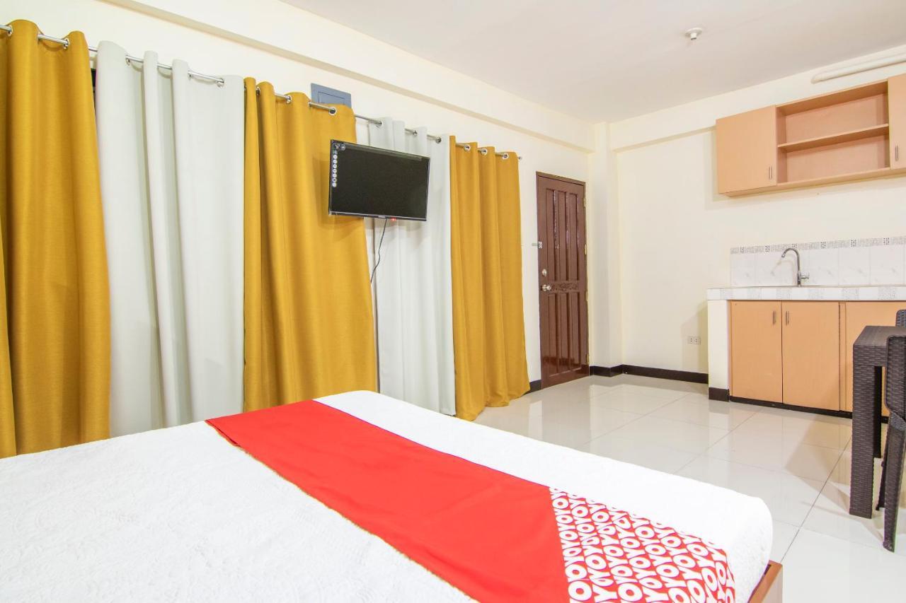 Oyo 578 Red Velvet Suites Manilla Buitenkant foto