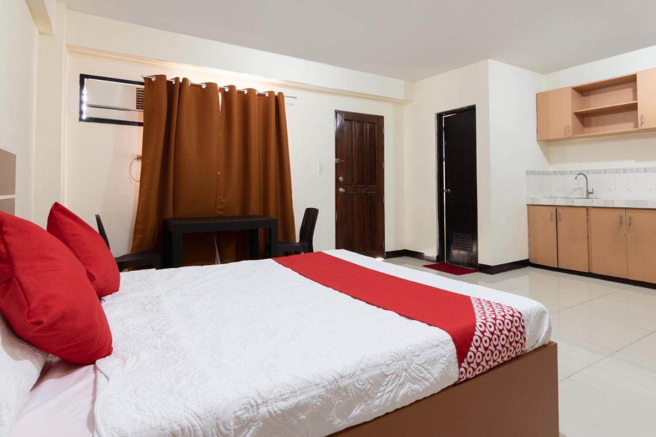 Oyo 578 Red Velvet Suites Manilla Buitenkant foto