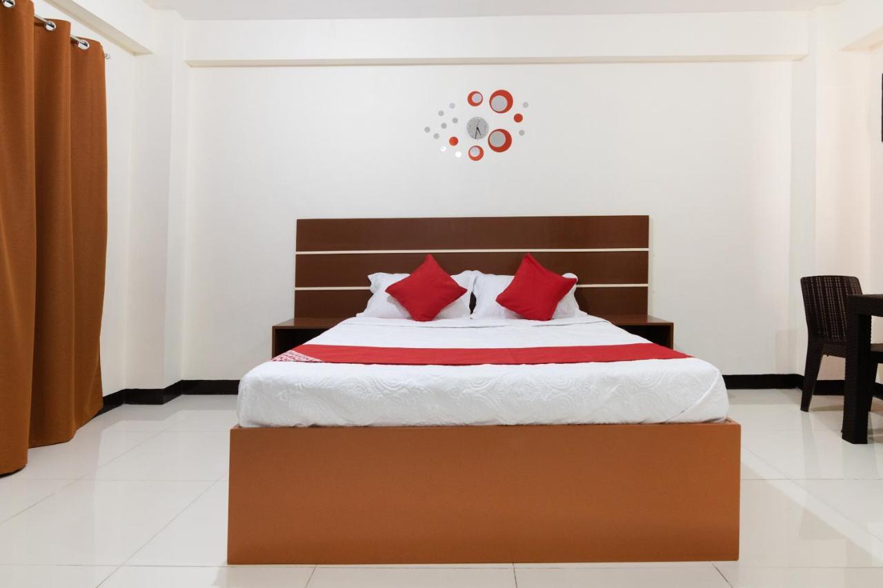 Oyo 578 Red Velvet Suites Manilla Buitenkant foto