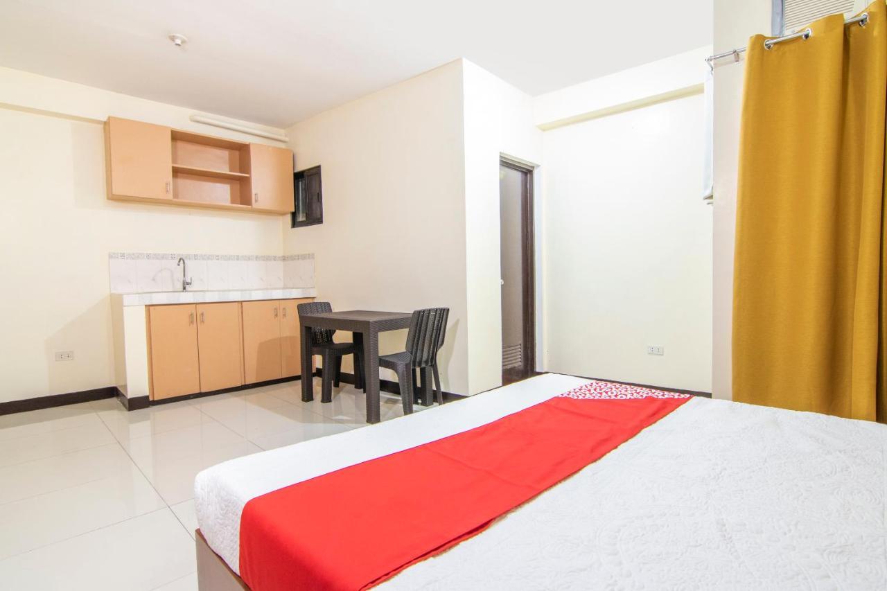 Oyo 578 Red Velvet Suites Manilla Buitenkant foto