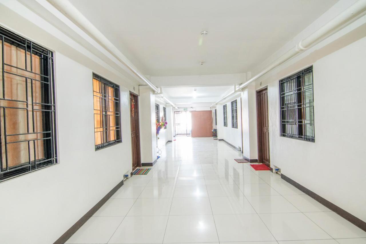 Oyo 578 Red Velvet Suites Manilla Buitenkant foto
